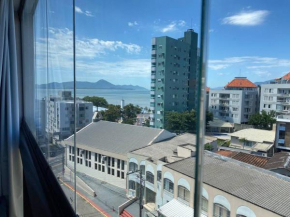 Studio Mobiliado em Coqueiros ao lado da Orla